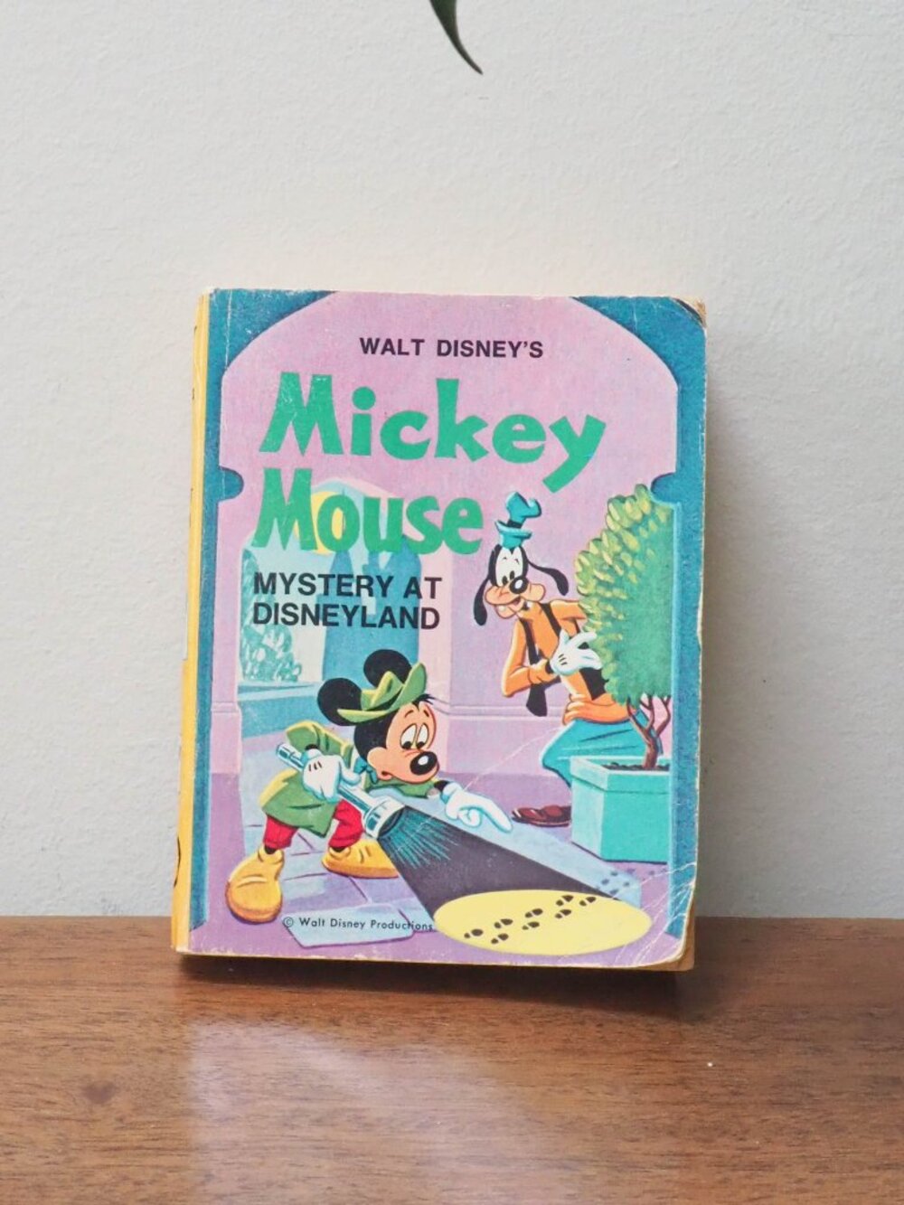 Vtg Mickey Mouse Mystery At Disneyland - 1975 Walt Disney's Big Little Book
